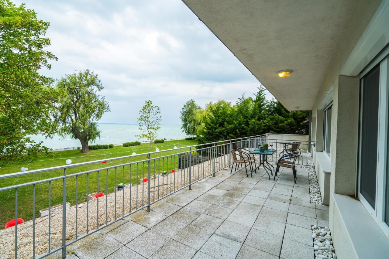 Siesta Sziget - Balaton-Parti Apartmanok Siofok Bagian luar foto