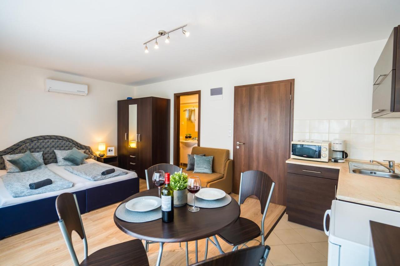 Siesta Sziget - Balaton-Parti Apartmanok Siofok Bagian luar foto