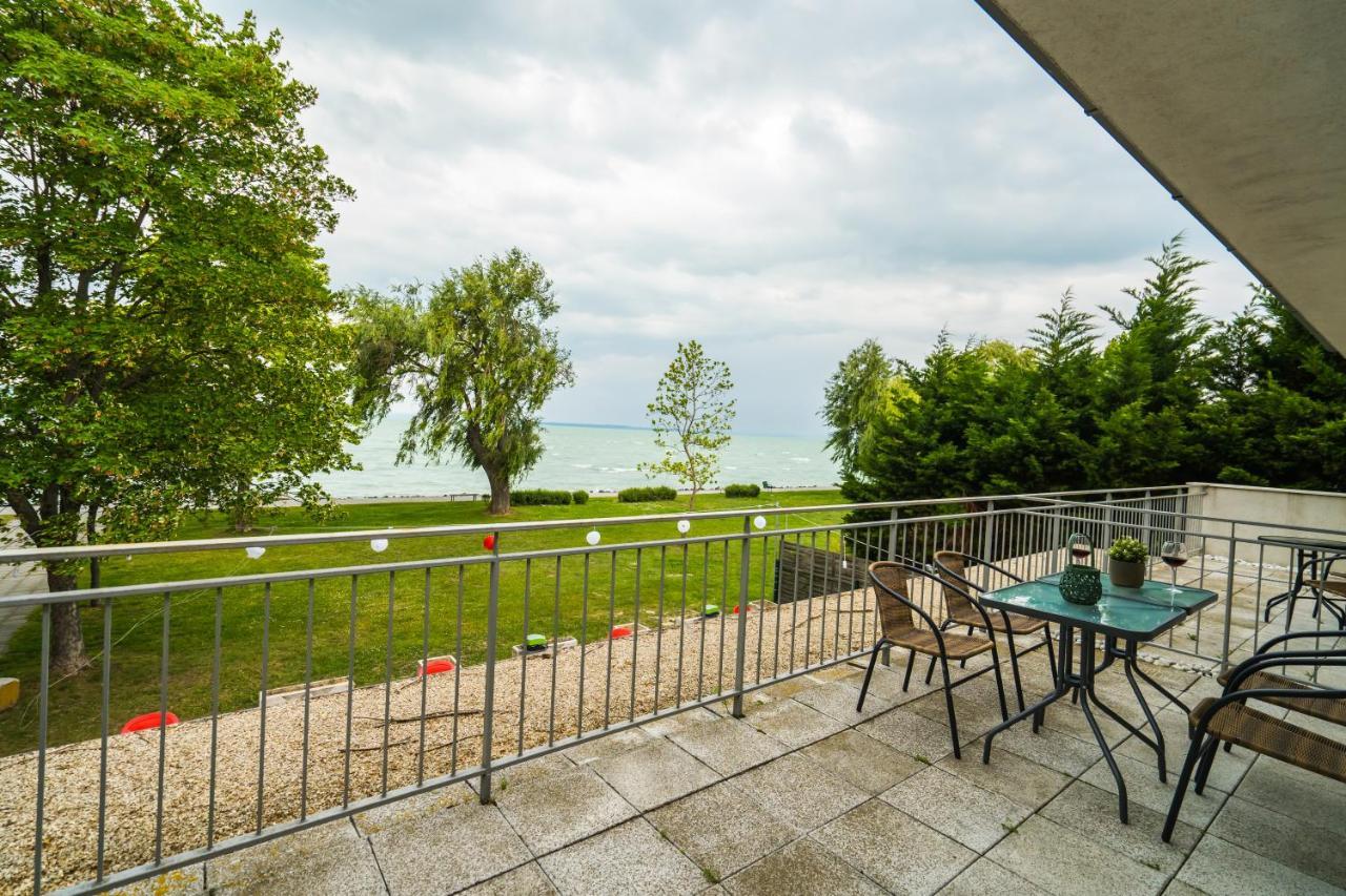 Siesta Sziget - Balaton-Parti Apartmanok Siofok Bagian luar foto