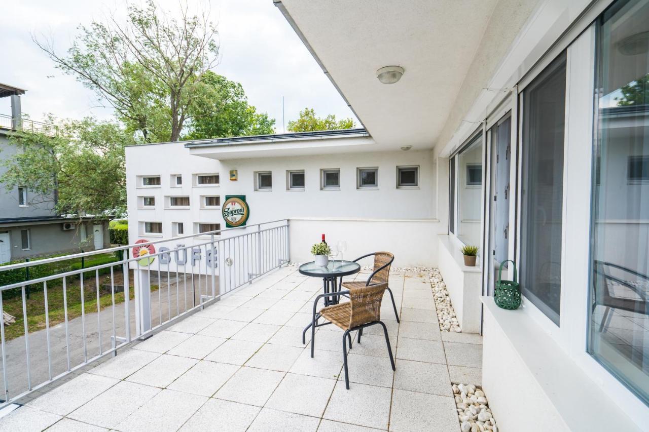 Siesta Sziget - Balaton-Parti Apartmanok Siofok Bagian luar foto