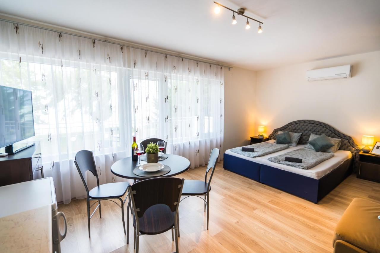 Siesta Sziget - Balaton-Parti Apartmanok Siofok Bagian luar foto
