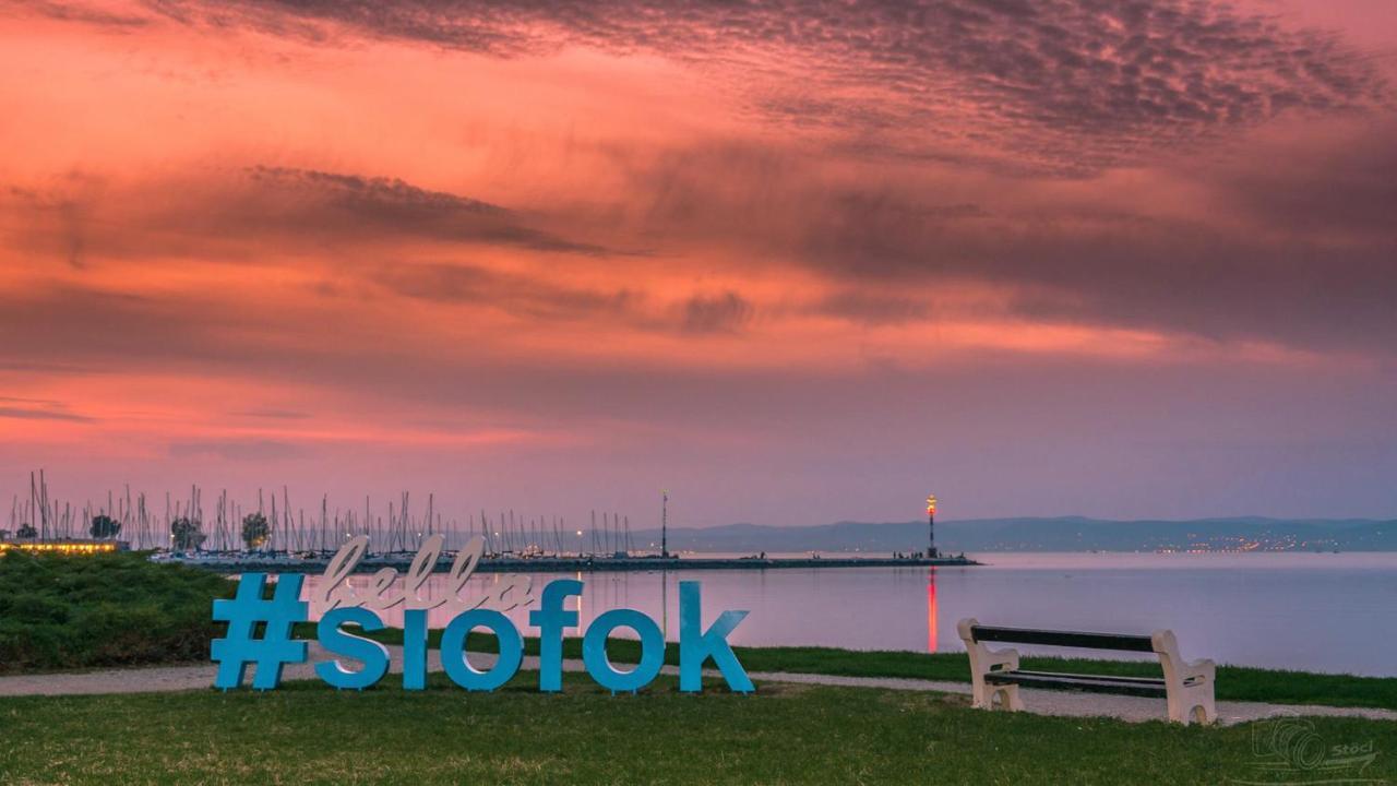 Siesta Sziget - Balaton-Parti Apartmanok Siofok Bagian luar foto