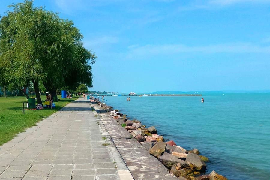 Siesta Sziget - Balaton-Parti Apartmanok Siofok Bagian luar foto